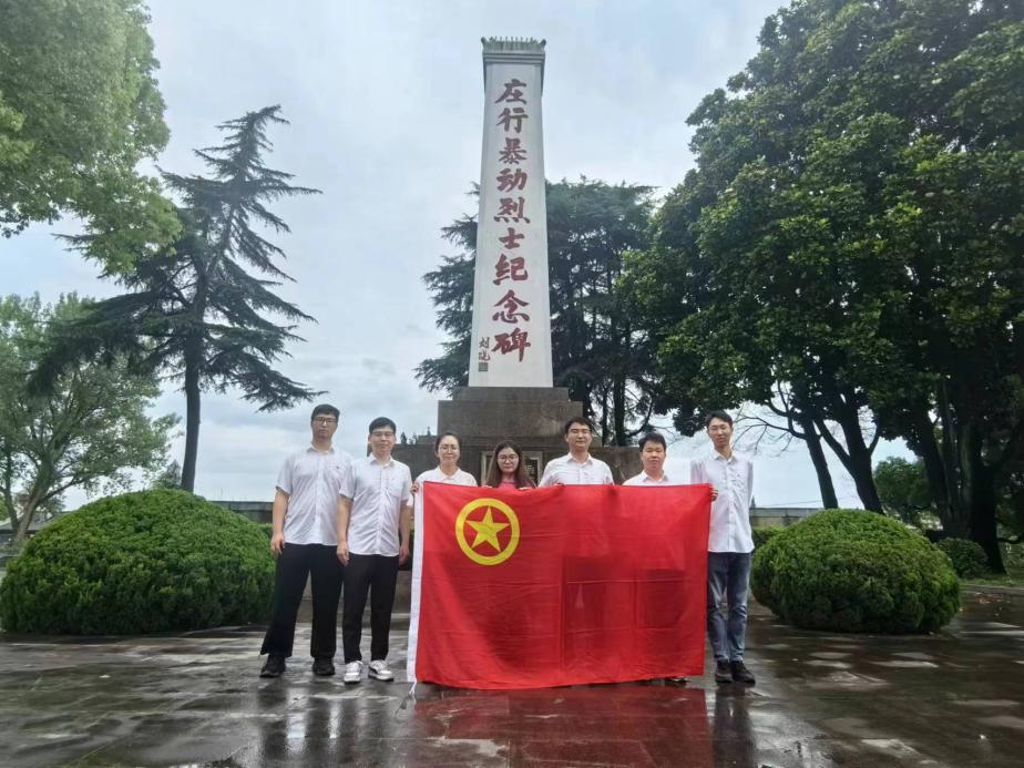 团员合影